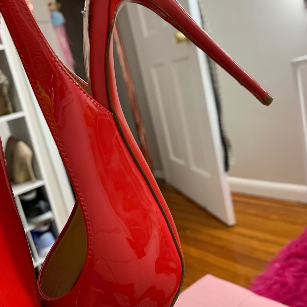 ❌SOLD ❌  Christian Louboutin sling back heels. - Picture 10 of 13